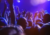 德州扑克游戏4专注提供由资深玩家撰写的策略指导和深度分析。，为用户提供专业可靠的体验。 - 德州扑克游戏4